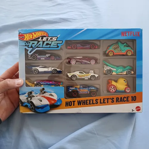 Kit com 10 carros hot wheels lets race da série da Netflix 2024 original Mattel