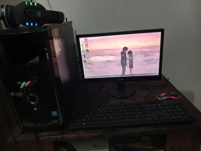 Computador Completo Login (Monitor, Fone, Teclado e Mouse) - Pronto para Uso