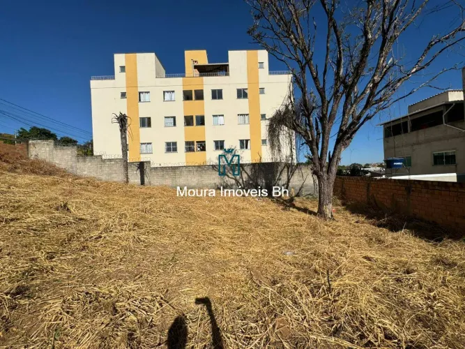 Lote 360m² a venda em Vespasiano