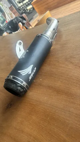 Escape jeskap carbon black GP2-R gsx-s 750