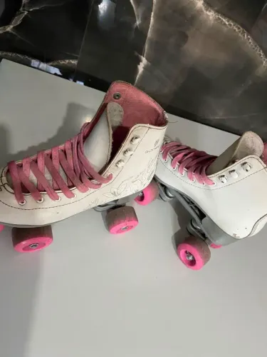 Patins 4 Rodas Feminino Gonew Retrô - Semi Novo