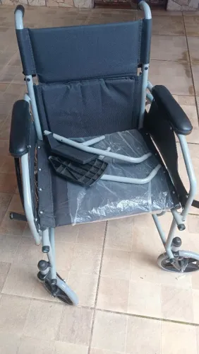 semi novo e com pouco tempo de uso