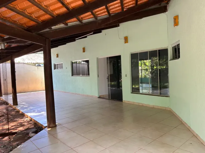 Imóvel para venda tem 180 metros quadrados com 3 quartos