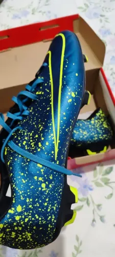 Chuteira nova Nike Mercurial Victory V FG