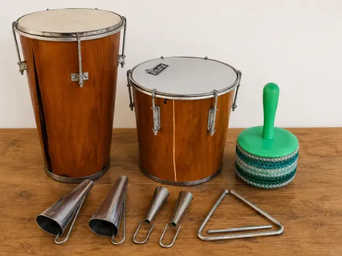 Kit de Instrumentos de Percussão - Usados