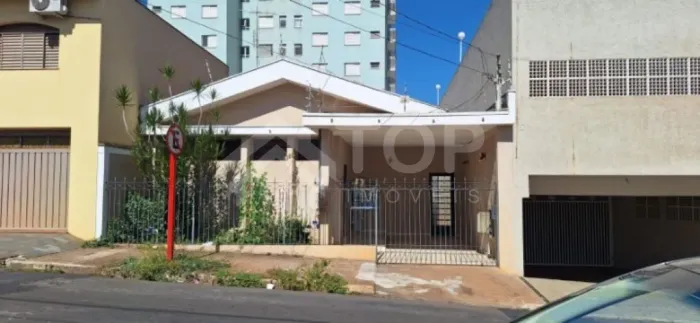 Venda de Casas / Padrão na cidade de São Carlos