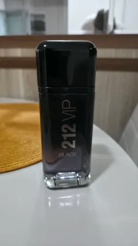 Perfume 212 VIP Black