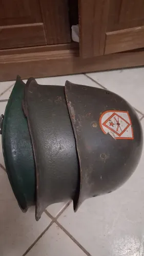 CAPACETES DO EXÉRCITO USADOS PELO MEU ÉPOCA GUERRA