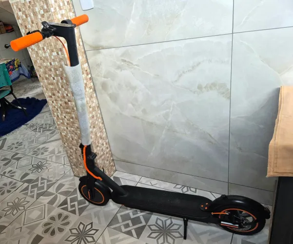 Scooter Patinete Elétrico Dobrável - 350w - Aguenta peso de ate 120 KG