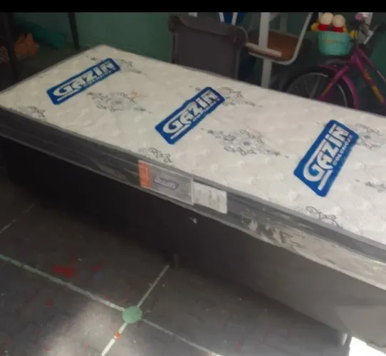 4 Cama box com colchão solteiro 
