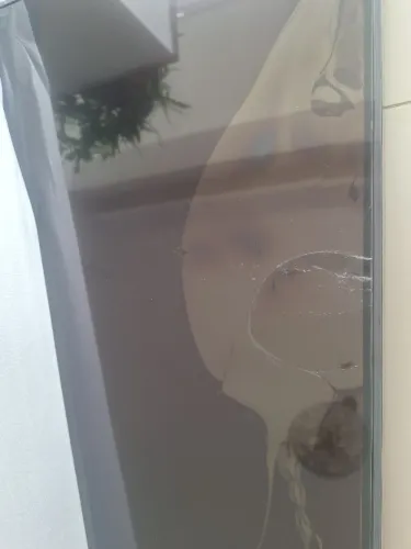 TV LG 65UA7500PSA nova na caixa com Tela Trincada