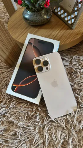 iPhone 16 pro Max desert titanio 256gb