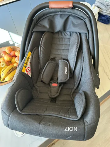 Bebê conforto e isofix