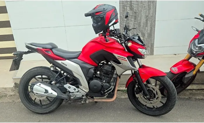 YAHAMA FZR 2025 2020