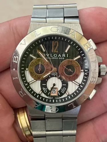 Relógio estilo perfeito Bvlgari Diagono Calibro 303 Chronograph - Luxo e Precisão Suíça