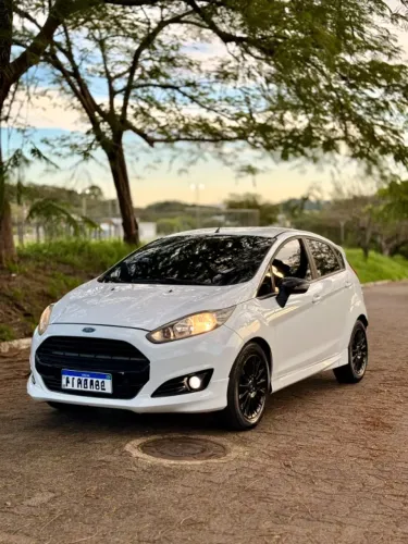 Ford Fiesta Sport 1.6 16V Flex Mec. 2016