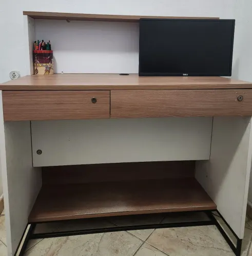 Balcão/ Mesa de escritório 