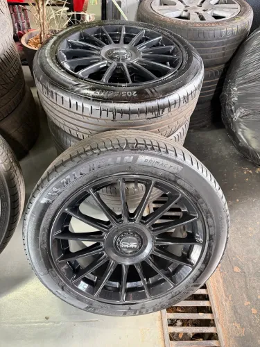 Roda aro 17 com pneu