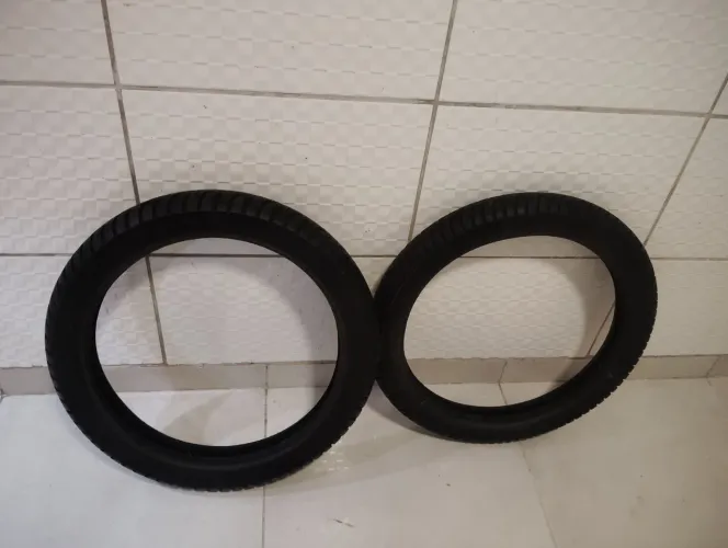 Pneu de moto aro 18michelin