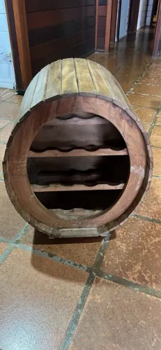 Adega de vinho rústica