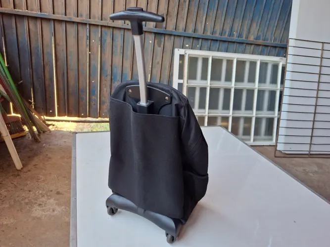 MOCHILA DE RODINHAS