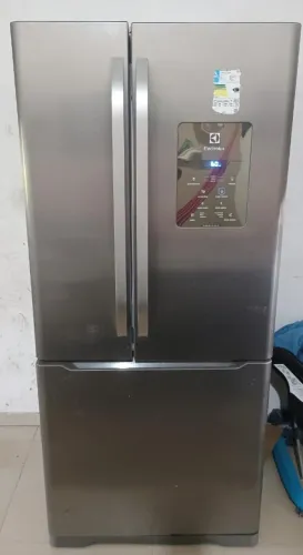 Geladeira Electrolux DM84X