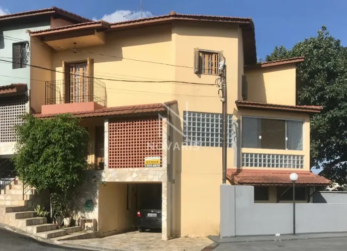 Casa à Venda em Condomínio Fechado no Campo Limpo Próximo ao Metrô Capão Redondo