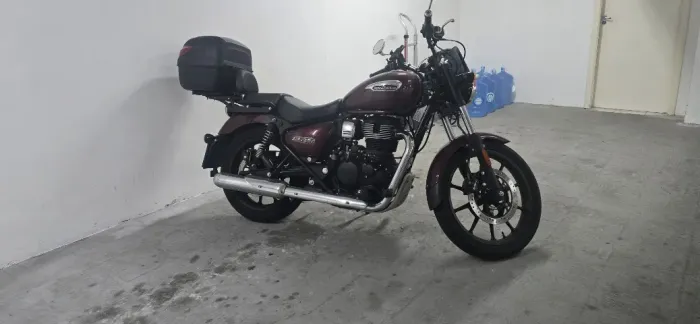 Royal Enfield Meteor 350 - 2023 | Baixa Quilometragem