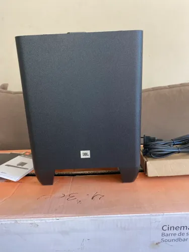 Soundbar JBL Cinema SB250 com Subwoofer Sem Fio - Excelente Estado
