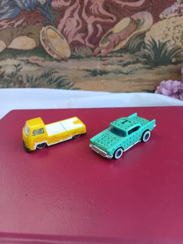 Dupla carrinhos colecionáveis 