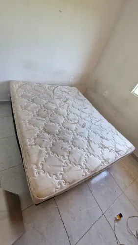 Cama Queen com box 
