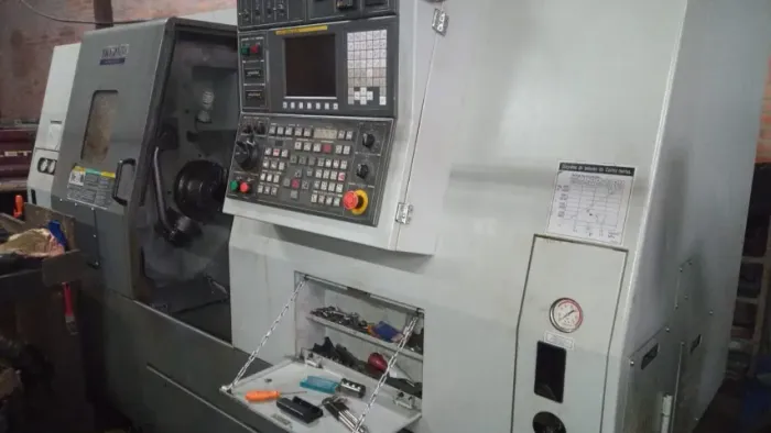 Torno CNC Hyundai SKT 21 LM