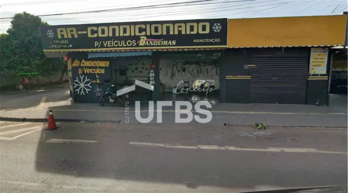 Imóvel comercial de esquina