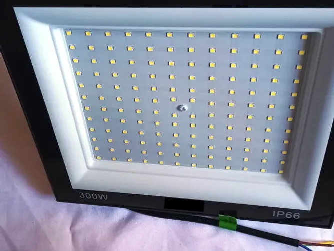 refletor de led 300w 20x15 grande