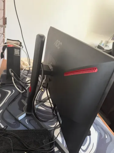 Monitor 240hz 0.5 ms 2 meses de uso com caixa e tudo ainda