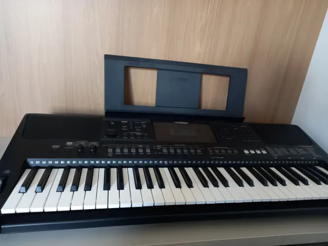Teclado Yamaha PSR E463