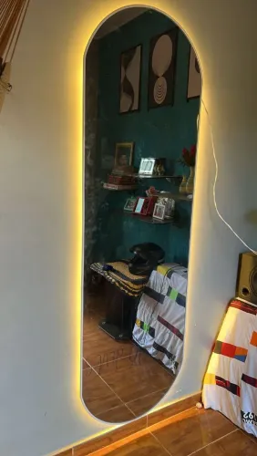 Espelho de lede com 2,5 de altura e 65 de largura