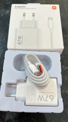 O carregador Xiaomi de 67W (padrão Turbo/HyperCharge) recarga ultrarrápida Redmi, POCO