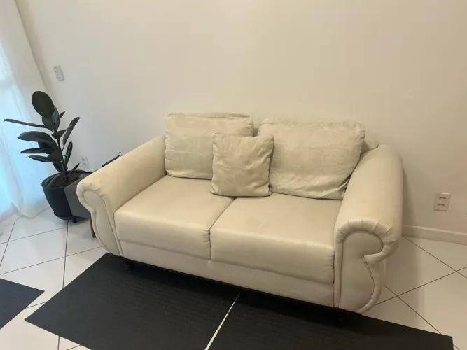 Sofá 2 lugares