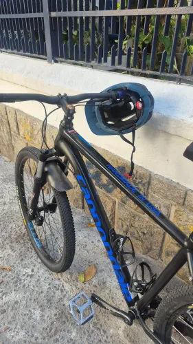 Cannondale novíssima! Rockshox, deore e fsa! Pirelli zeros! Com nota fiscal e manual!