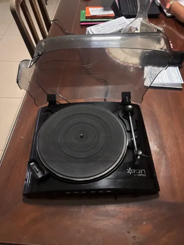 Toca discos ION PROFILE 