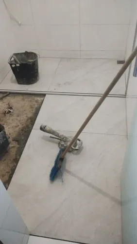 Pedreiro empreiteiro *