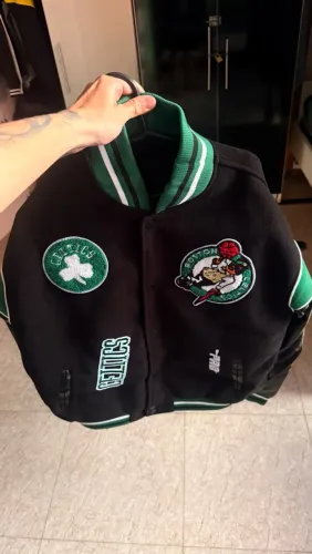 casaco de basquete celtic colegial