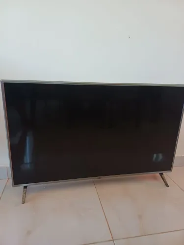 Smart TV LG 50" 4K 50UM750OPSB Com Defeito (Tela Intacta / Para Pecas)