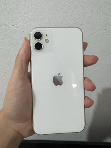 iPhone 11 64gb BRANCO