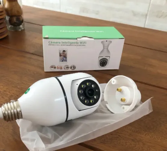 Câmera Lâmpada WiFi 360° Full HD