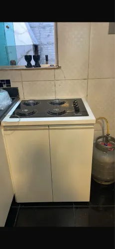 Balcão e fogão cooktop