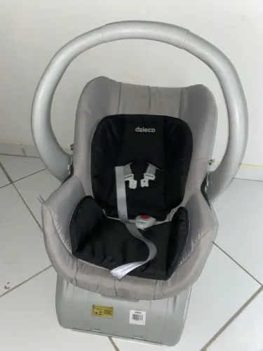 Vendo bebê conforto 