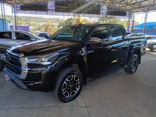 Toyota Hilux CD SRX 4X4 2.8 TDI 16V Diesel Aut. 2021