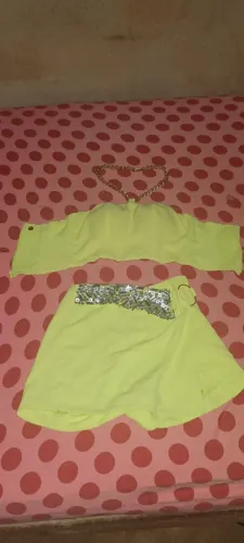 Conjunto de roupas feminina
